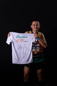 BIB: 42195, 135
                            <button type="button" onclick="openModal(8896251)" class="btn btn-primary btn-sm float-right btn-popup" data-toggle="modal" data-target=".modal-high-quality">
                        <i class="fas fa-shopping-cart"></i> Add to Cart
                    </button>
                                            <button type="button" onclick="isThisMe(8896251, true)" class="btn btn-success btn-sm float-right btn-popup btn-isme hidden" data-toggle="tooltip" data-placement="bottom" title="นี่คือรูปของคุณใช่ไหม คลิกที่นี่เพื่อเอาเข้าอัลบั้ม">
                        <i class="fas fa-plus"></i> Add to album
                    </button>
                    <button type="button" onclick="isThisMe(8896251, false)" class="btn btn-warning btn-sm float-right btn-popup btn-isnotme hidden">
                        <i class="fas fa-ban"></i> Remove from album
                    </button>